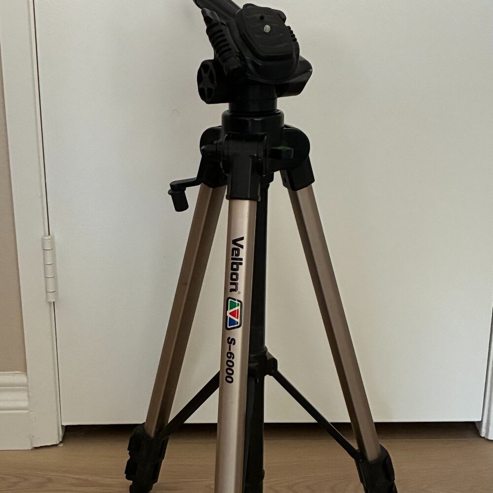 Great Condition - Velbon S-6000 Aluminum Camera Tripod